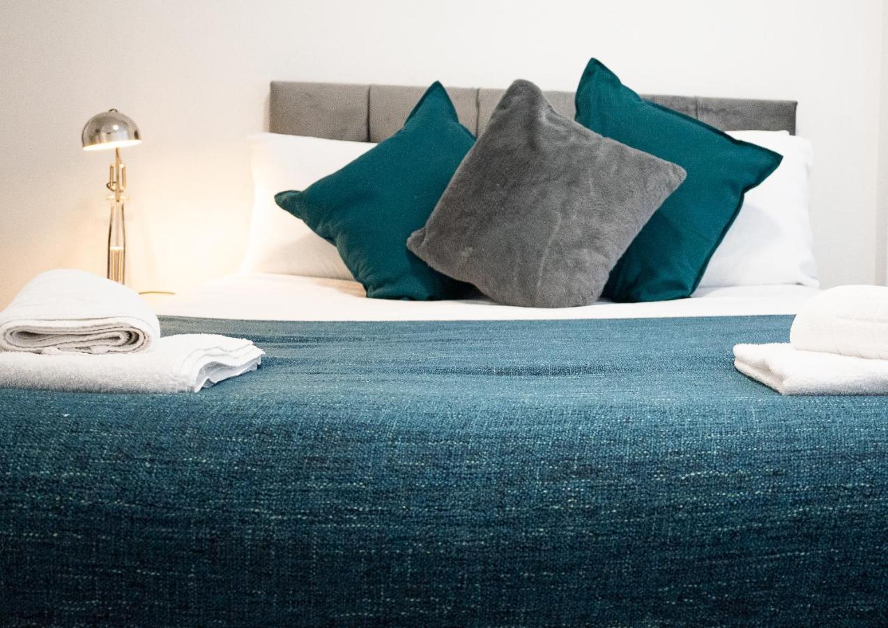 Elmo River Studios - 6 En-Suites In Wallasey - Easy Parking - Short And Long Stays Welcome Kültér fotó