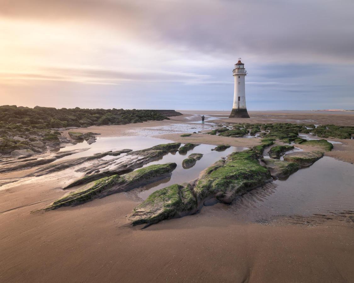 Elmo River Studios - 6 En-Suites In Wallasey - Easy Parking - Short And Long Stays Welcome Kültér fotó